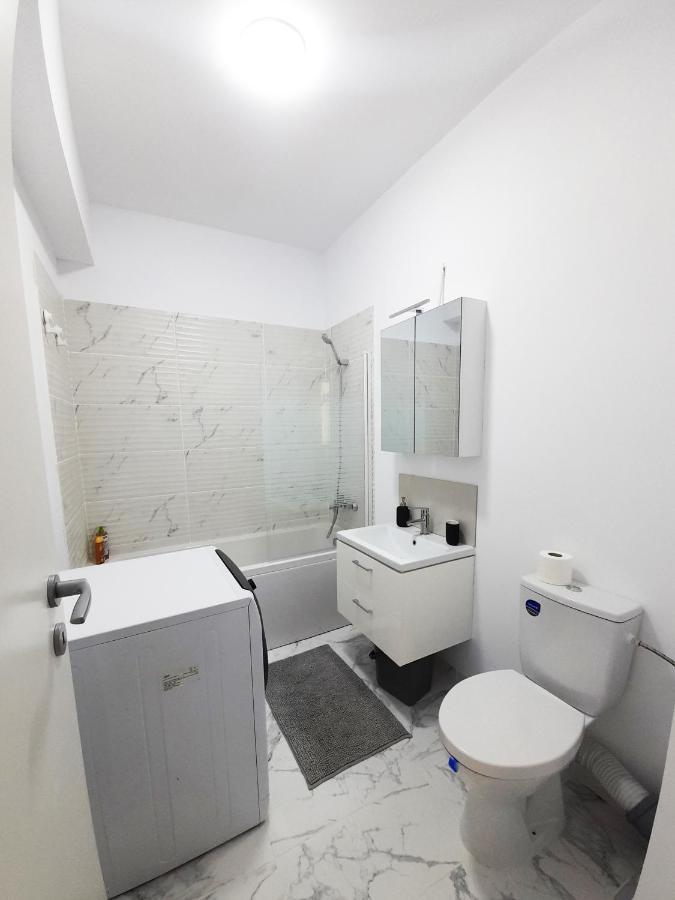 ブカレストWhite Flatアパートメント エクステリア 写真